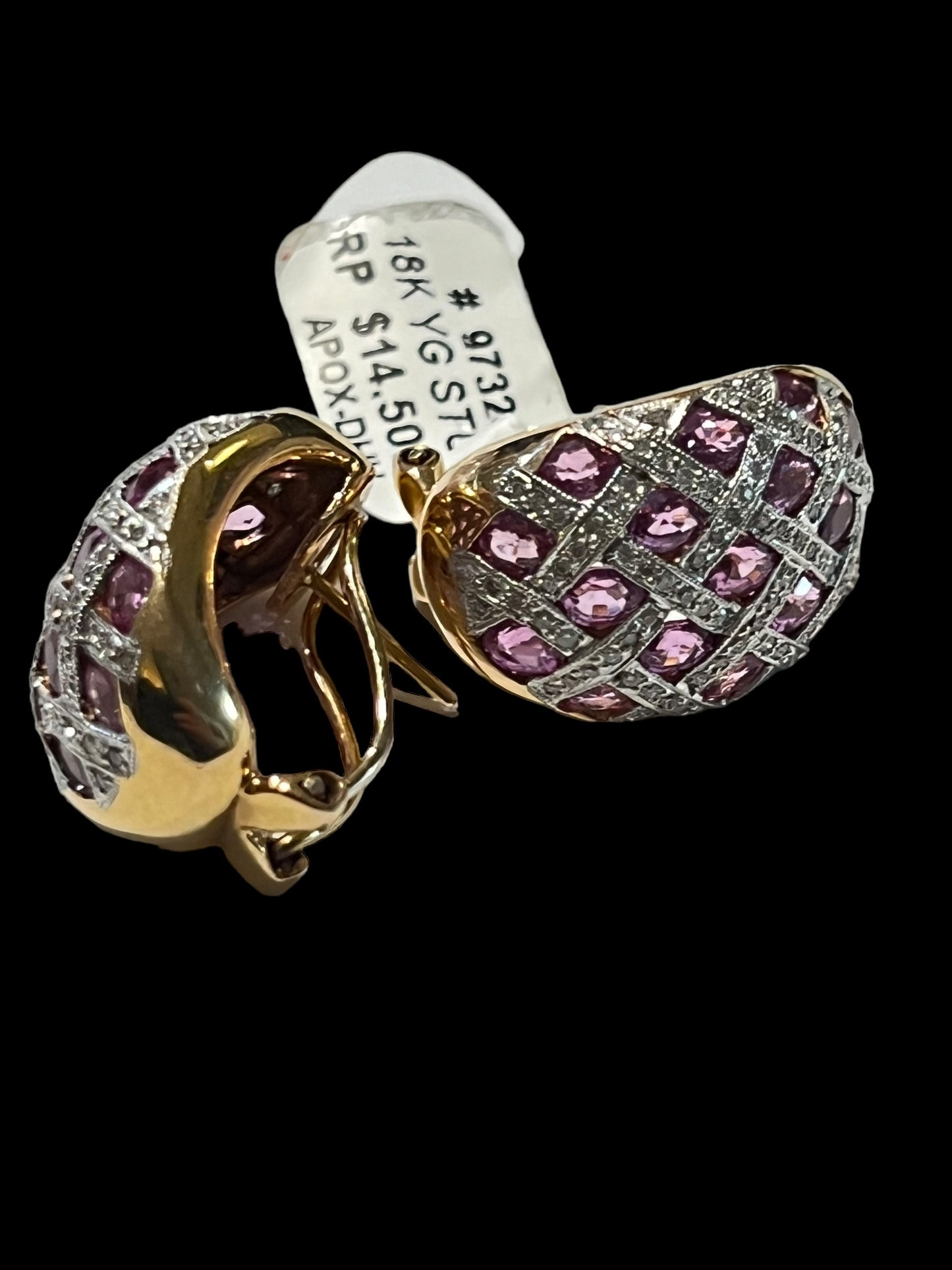 Earring Diamonds sapphire pink 5 cart total 18k gold vintage
4 carat sapphire pink original
1 carat diamonds natural vs f color
18k solid gold
Hand made vintage - diamonds clubs llc