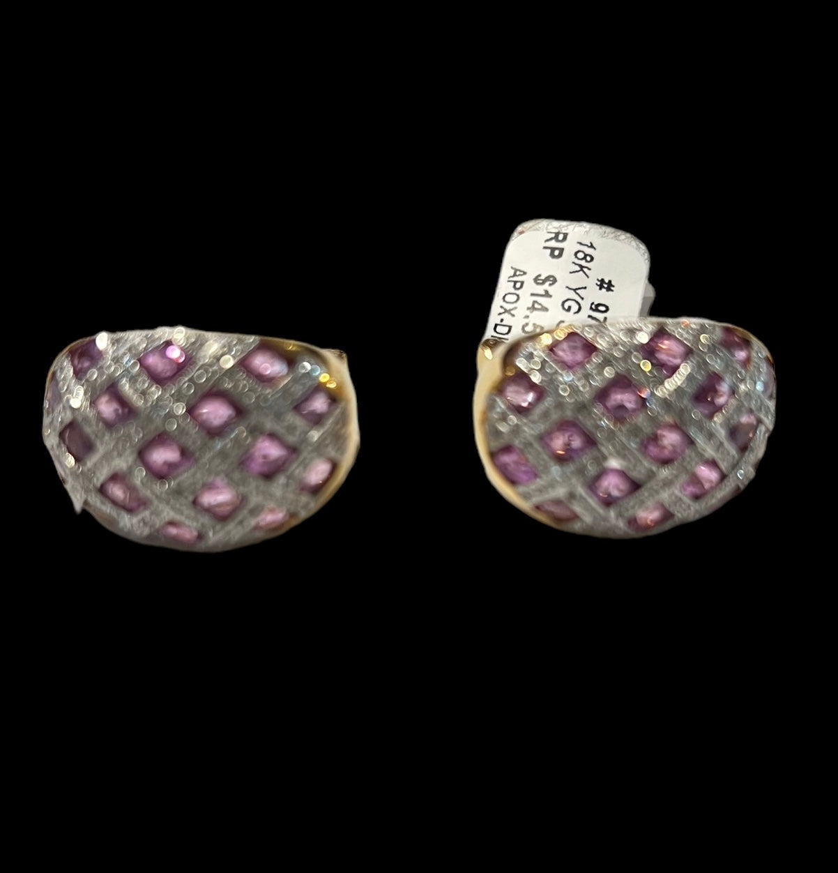 Earring Diamonds sapphire pink 5 cart total 18k gold vintage
4 carat sapphire pink original
1 carat diamonds natural vs f color
18k solid gold
Hand made vintage - diamonds clubs llc