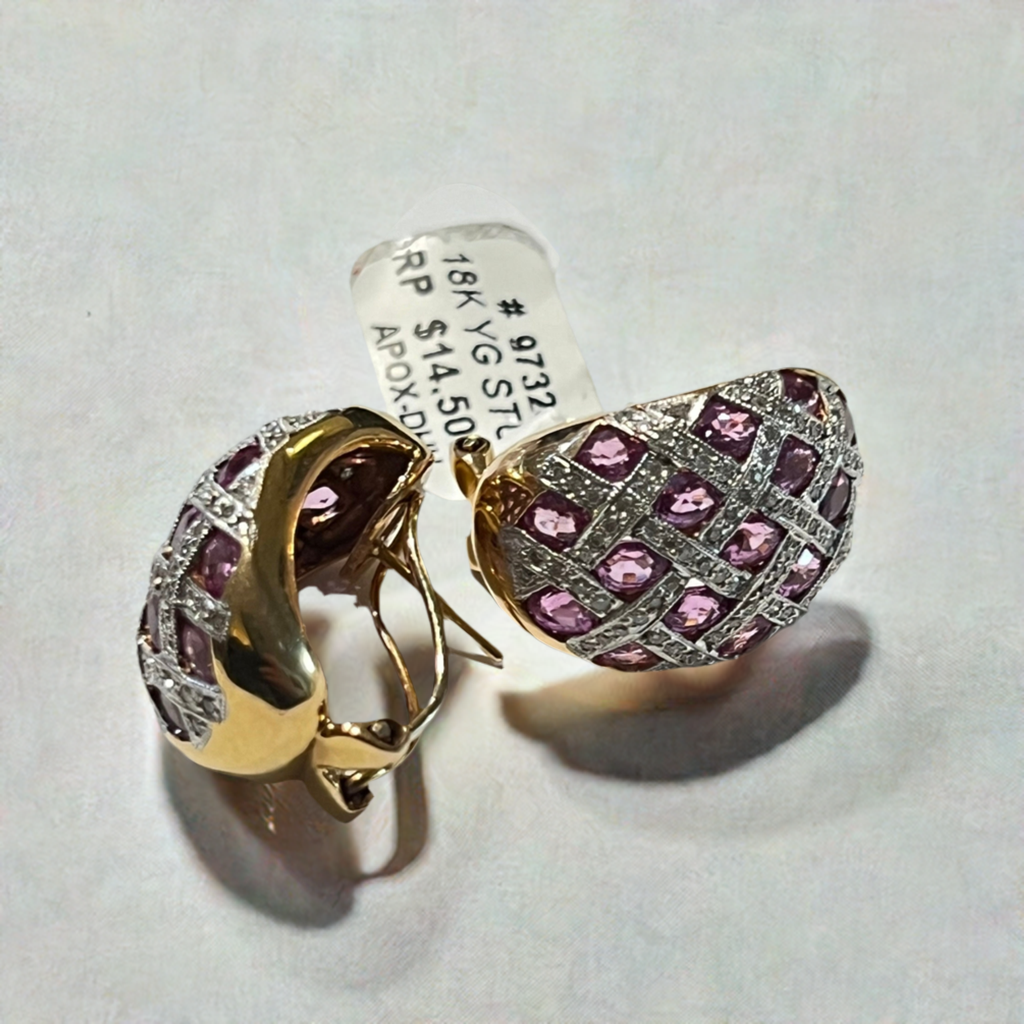 Earring Diamonds sapphire pink 5 cart total 18k gold vintage 
4 carat sapphire pink original
1 carat diamonds natural vs f color
18k solid gold 
Hand made vintage - diamonds clubs llc